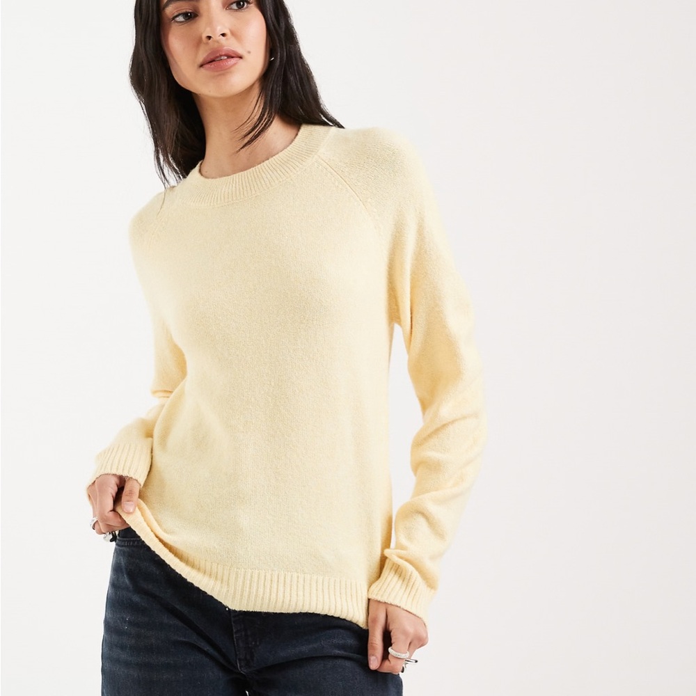 Vero Moda Pale Yellow Crew Neck Sweater
